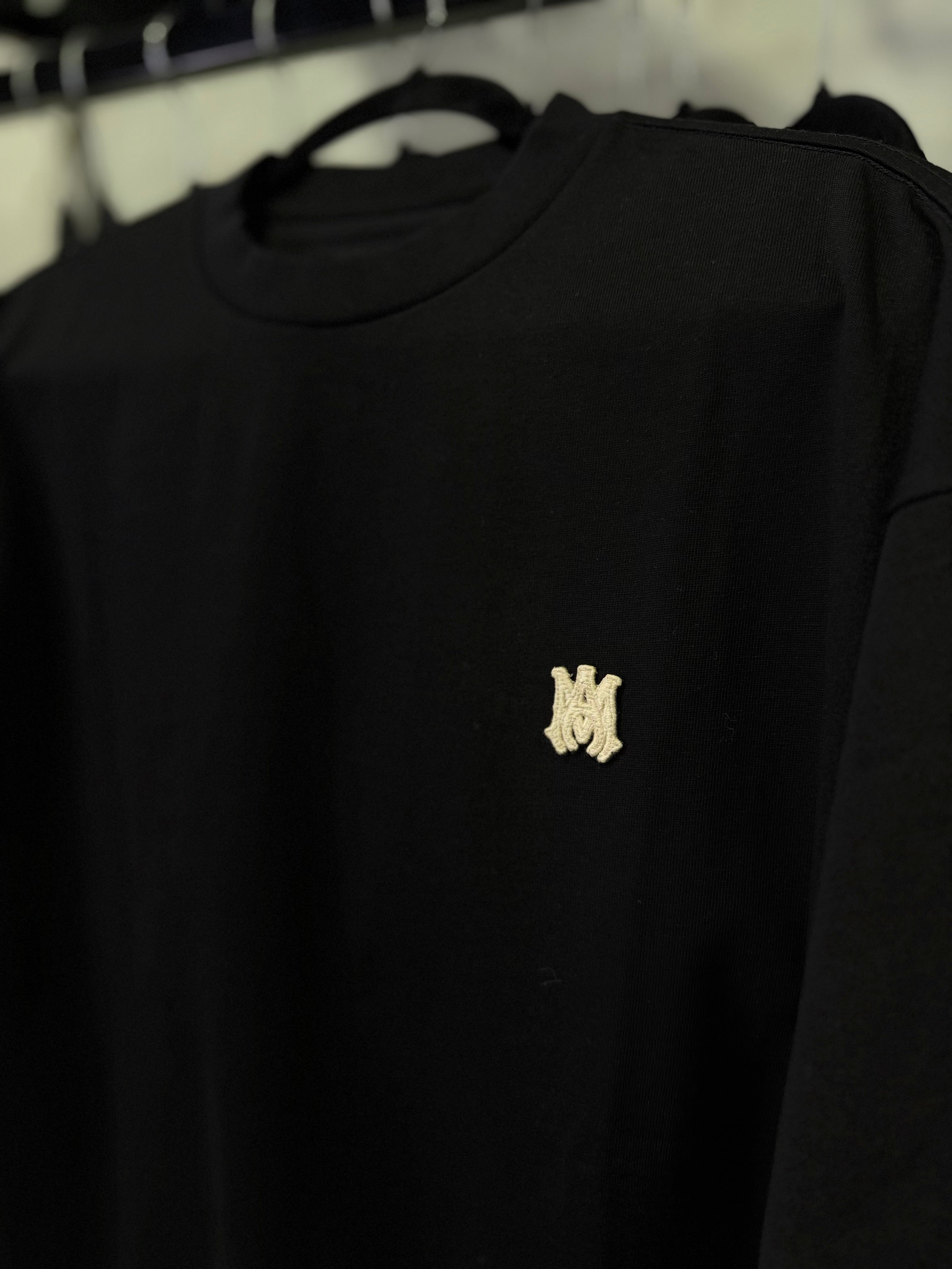 Playera Amiri