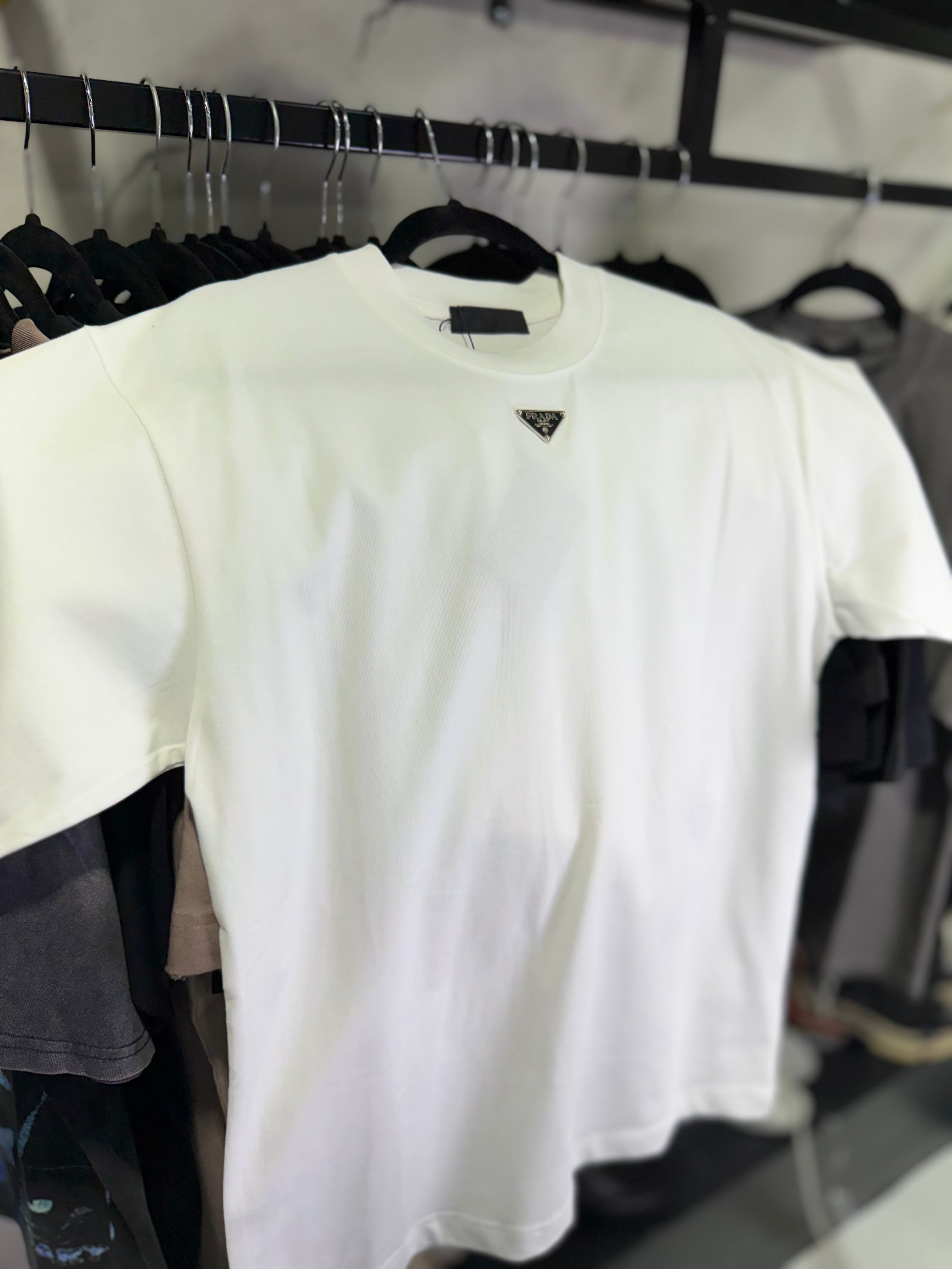 Playera Prada