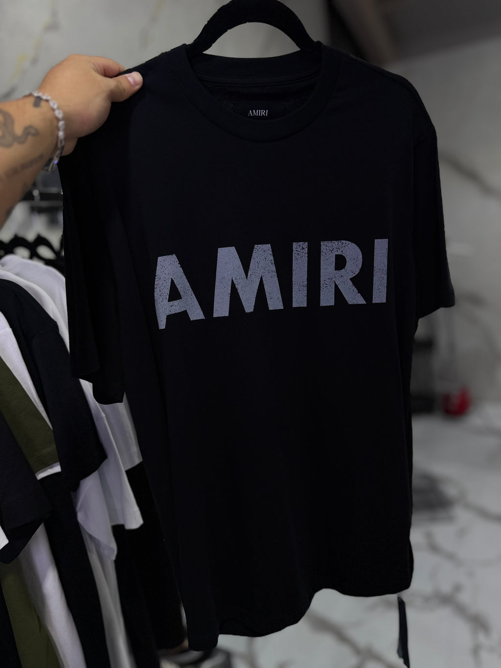Playera Amiri