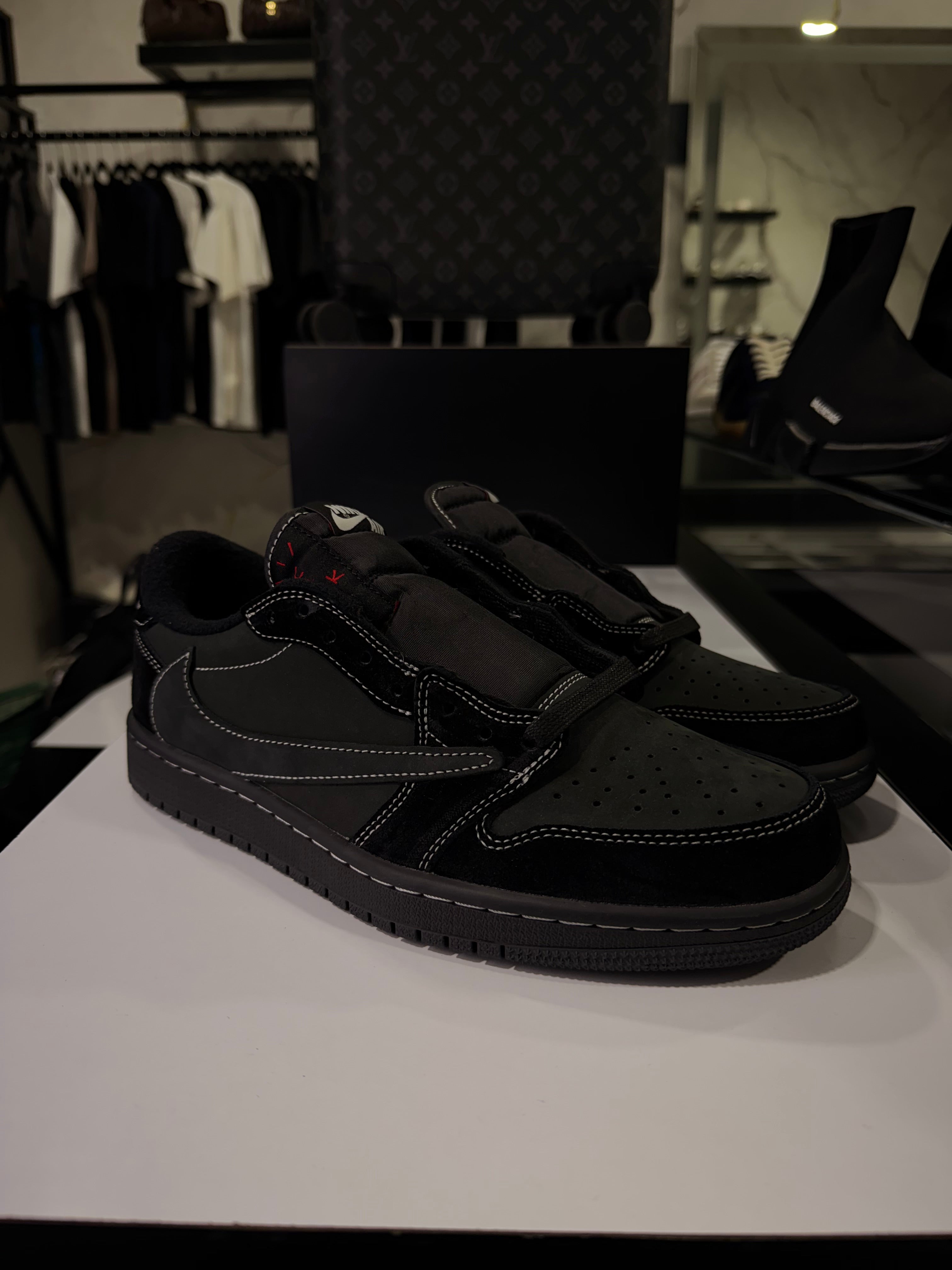 Jordan 1 x Travis Scott Black Phantom