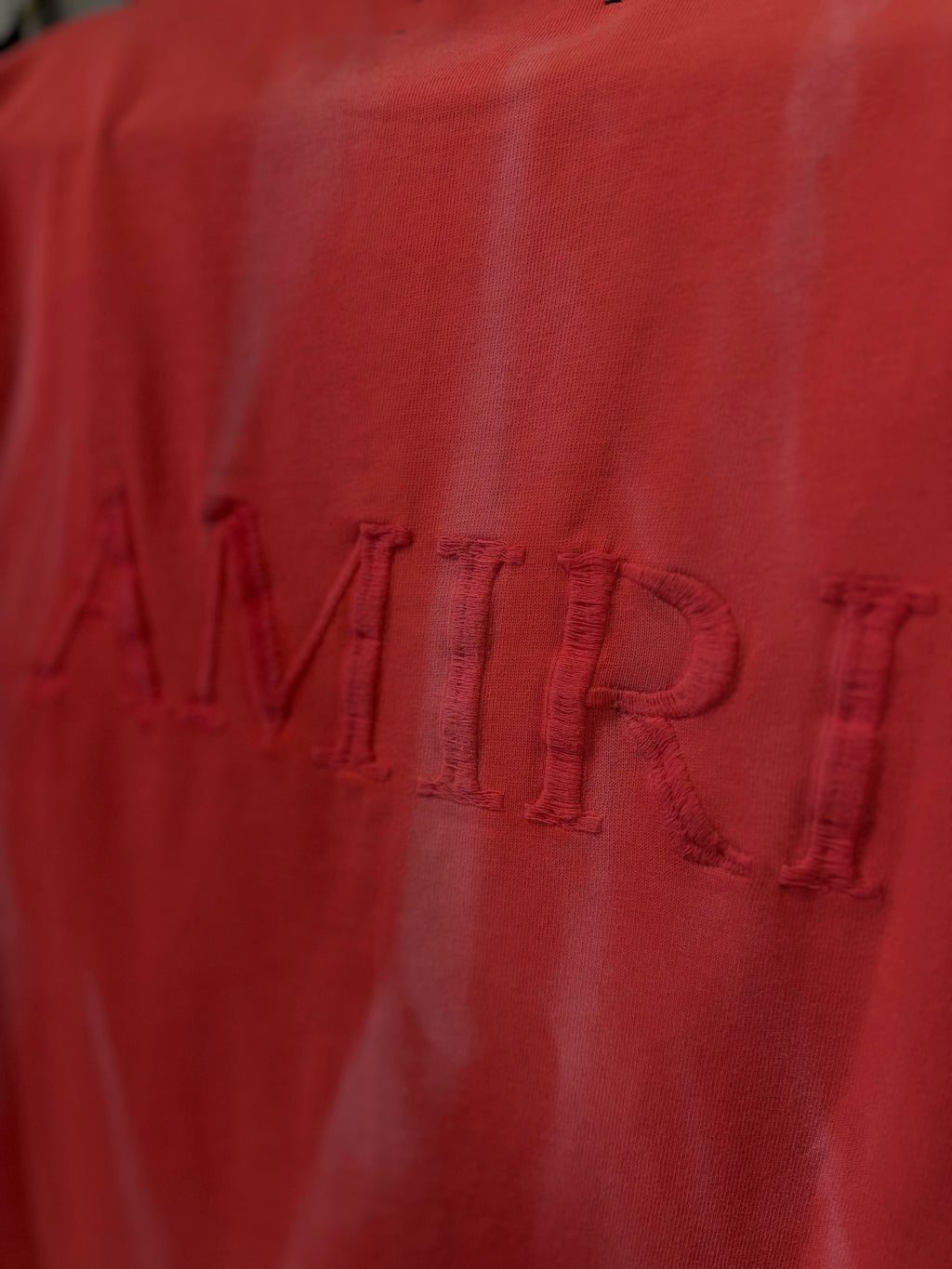 Playera Amiri