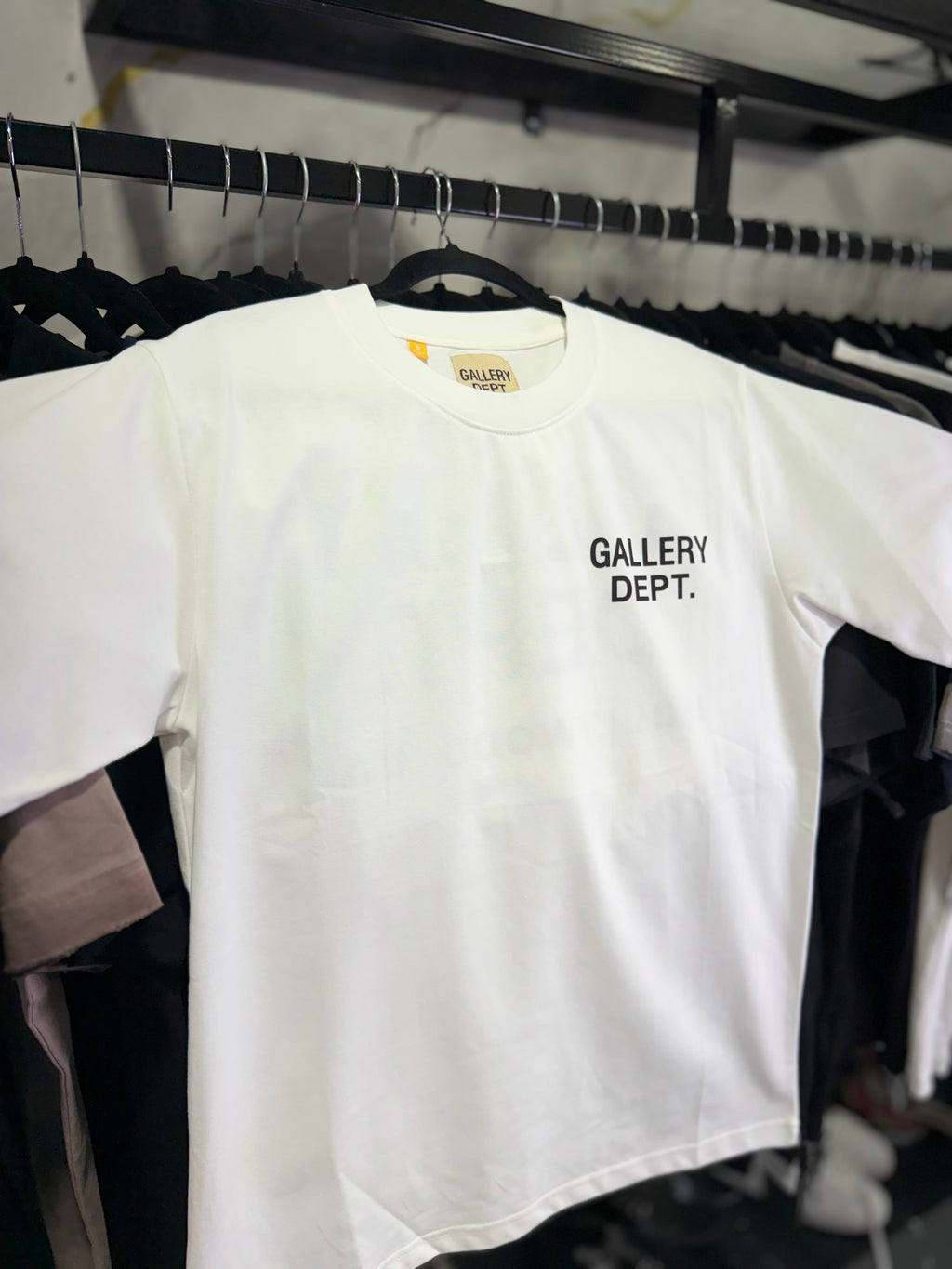 Playera Gallery Dept
