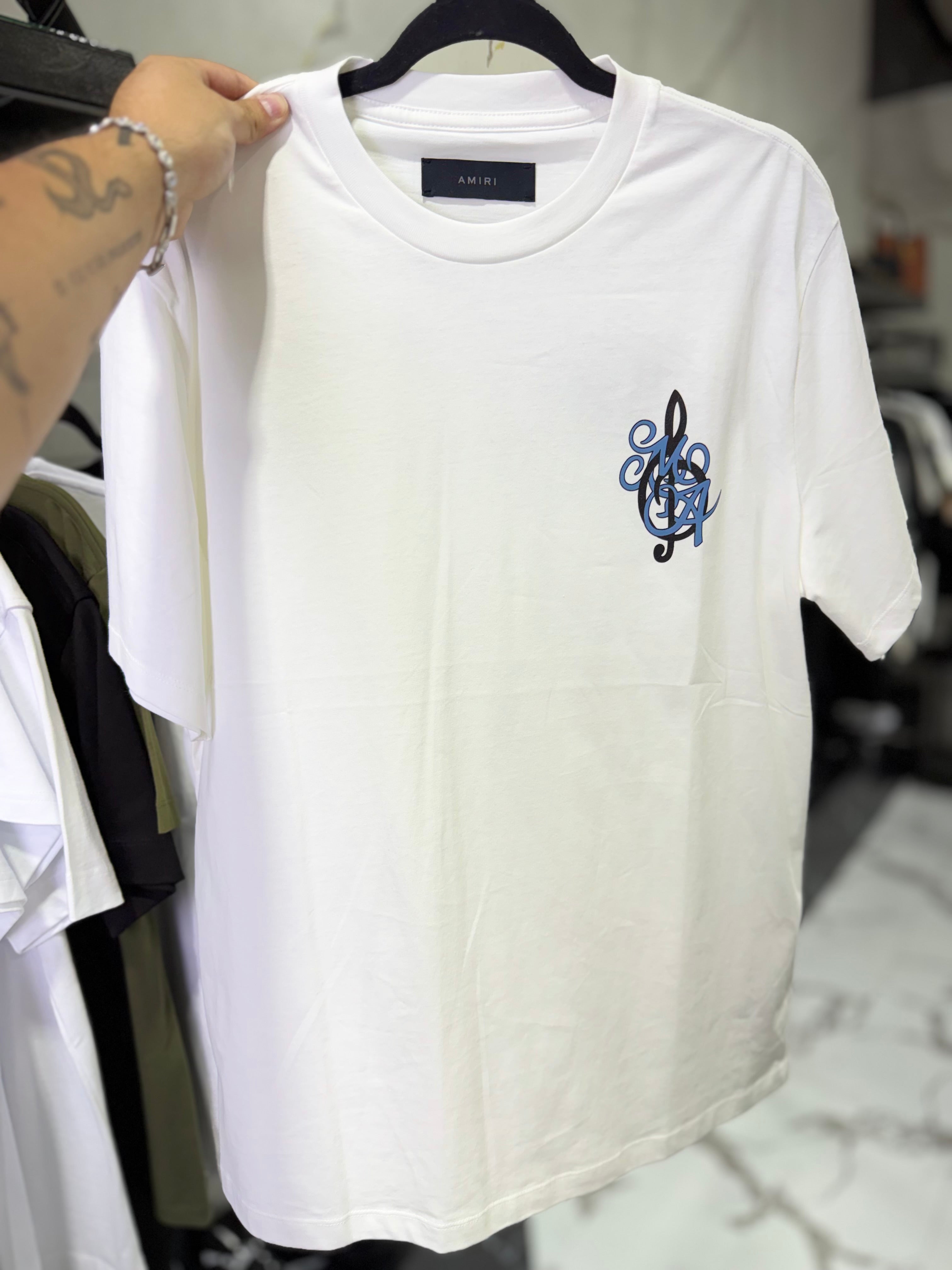 Playera Amiri