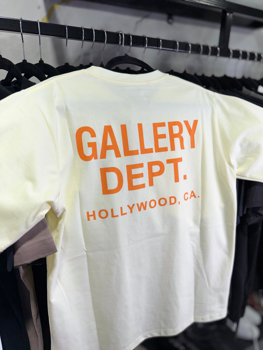 Playera Gallery Dept