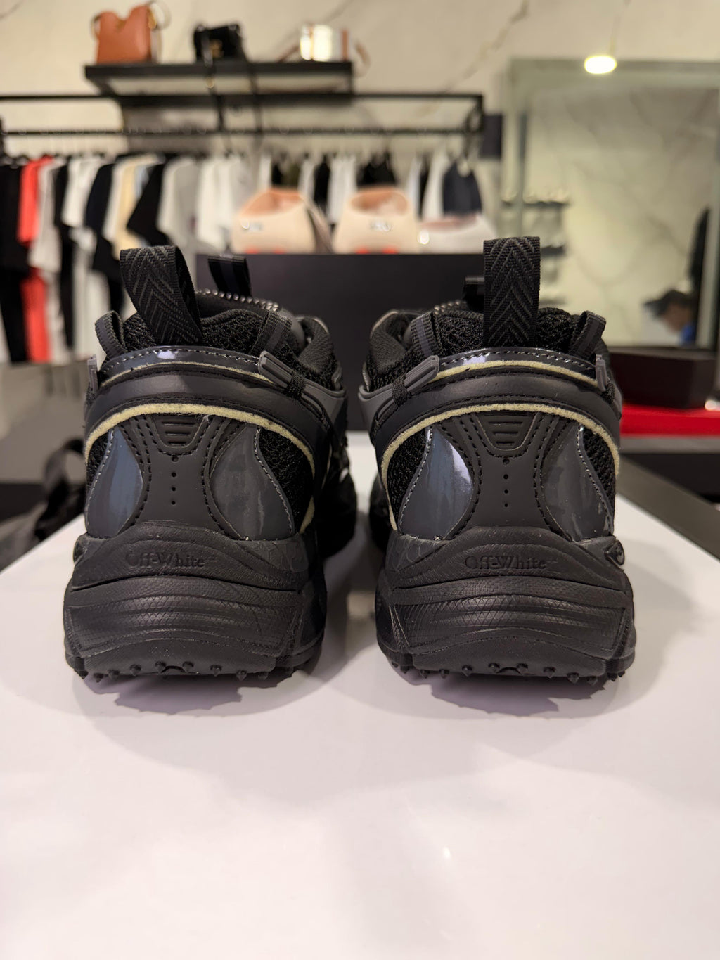 Off White Be Right Back
