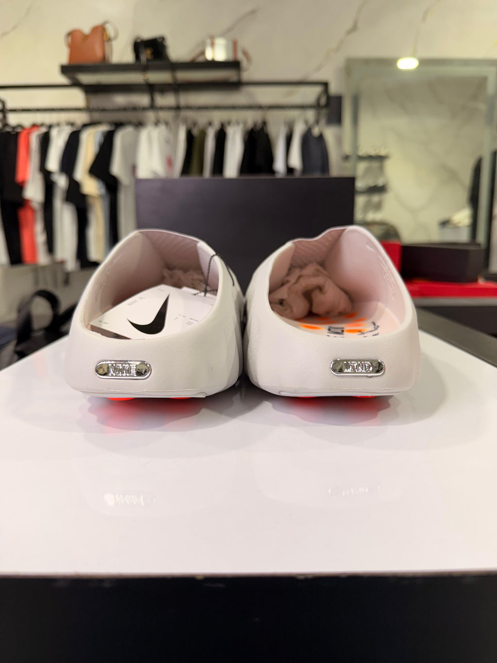 Nike Mind 001