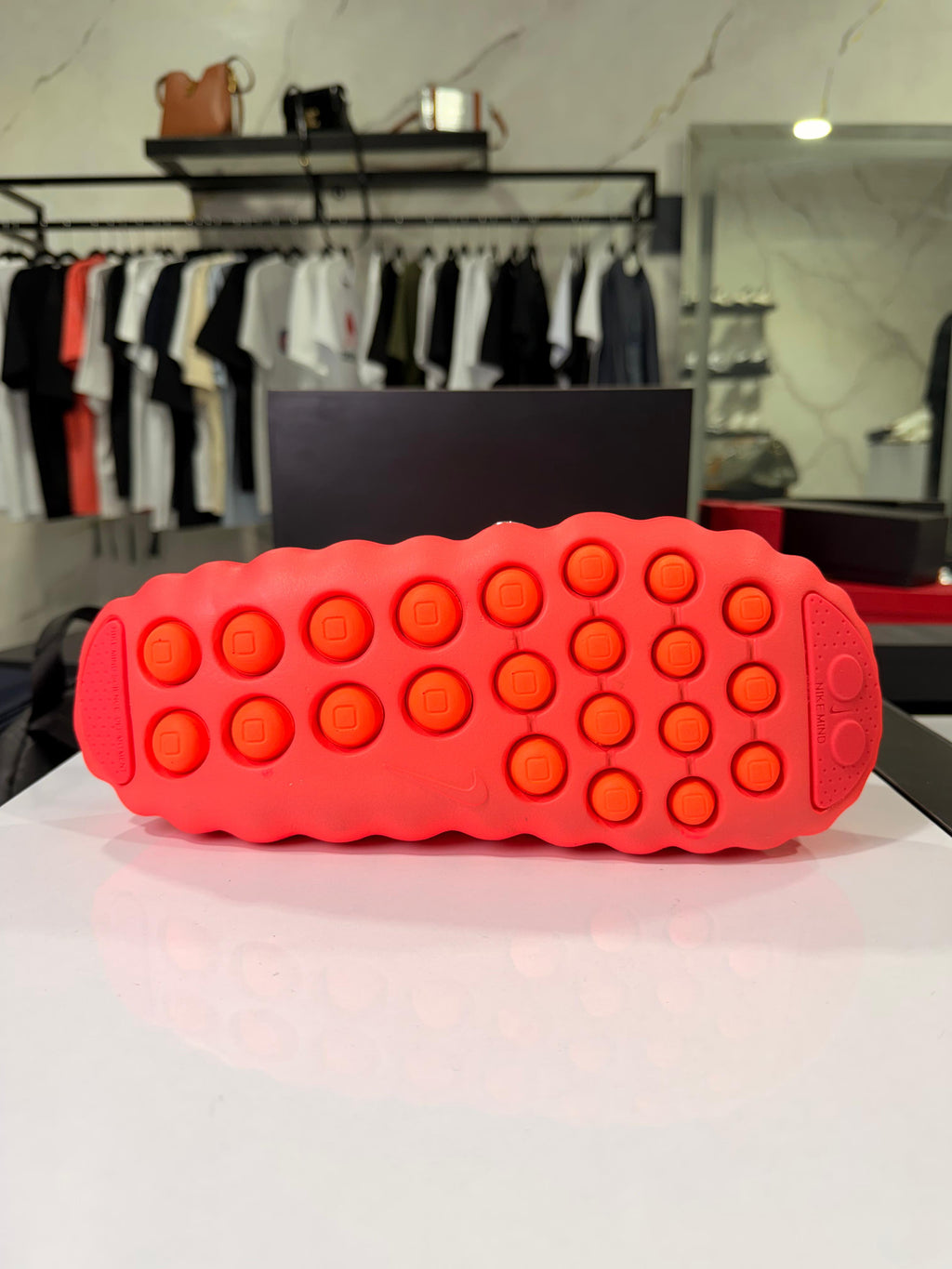 Nike Mind 001