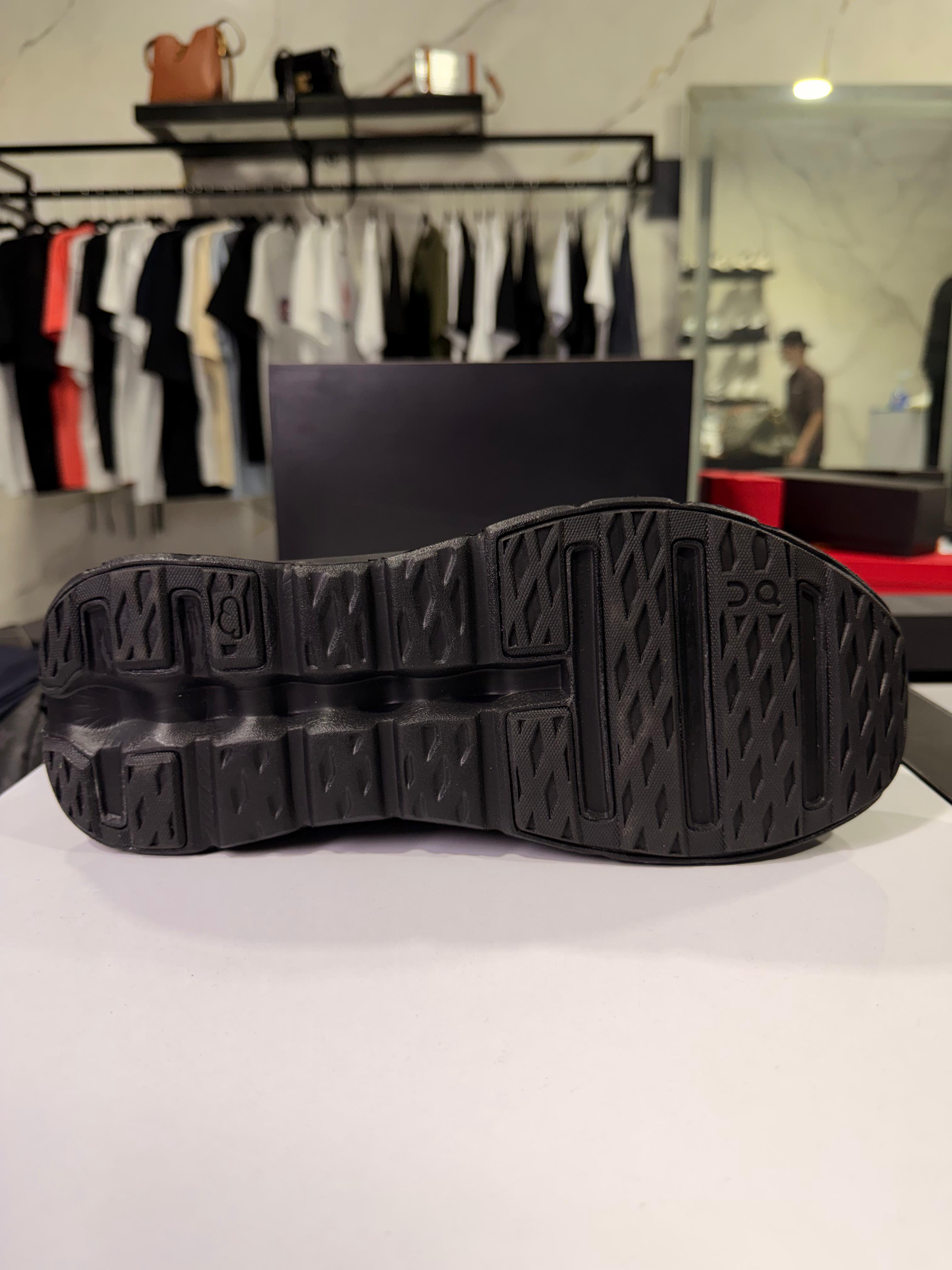 On Cloud x Loewe