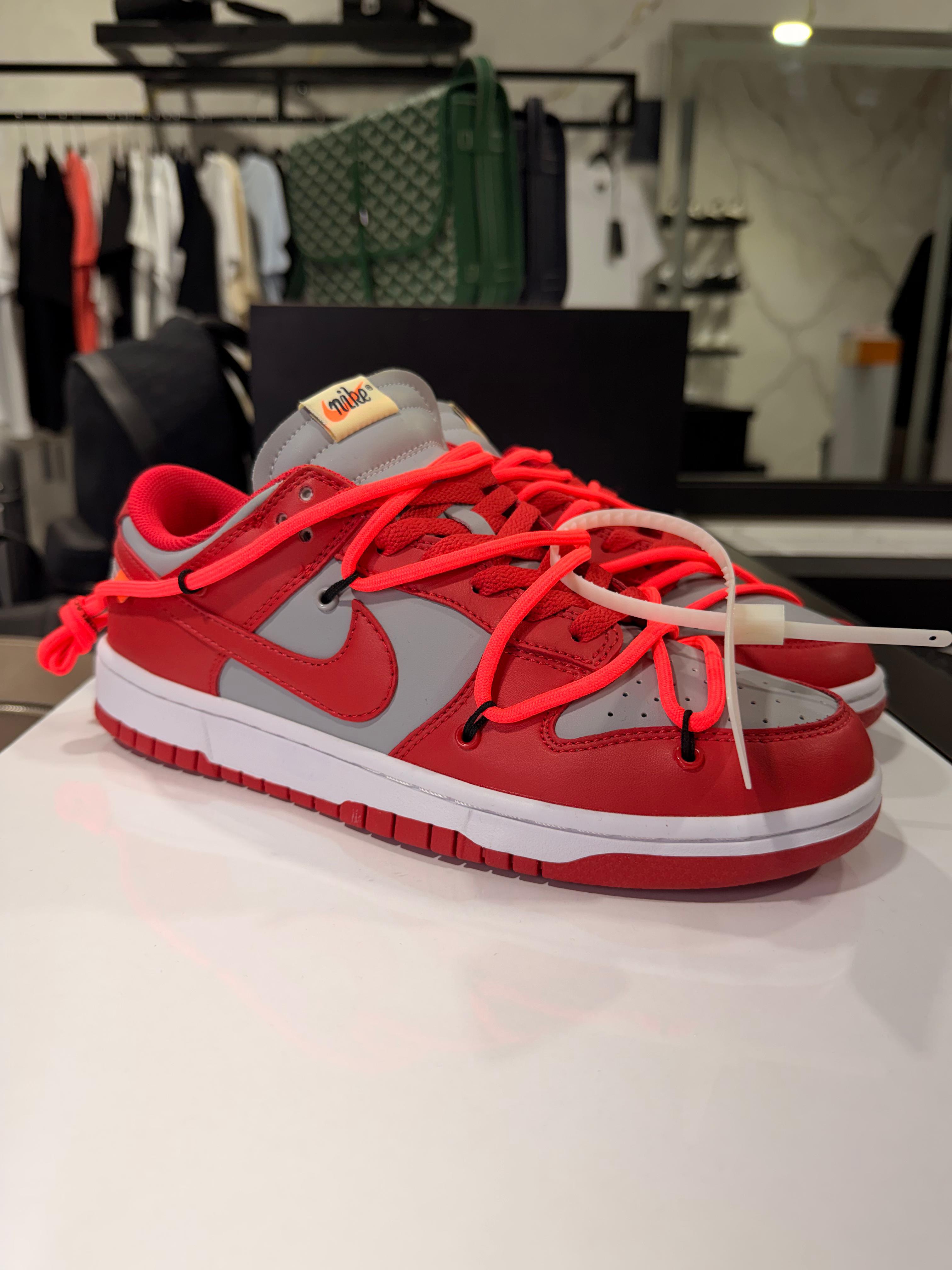 Nike Dunk Low x Off White