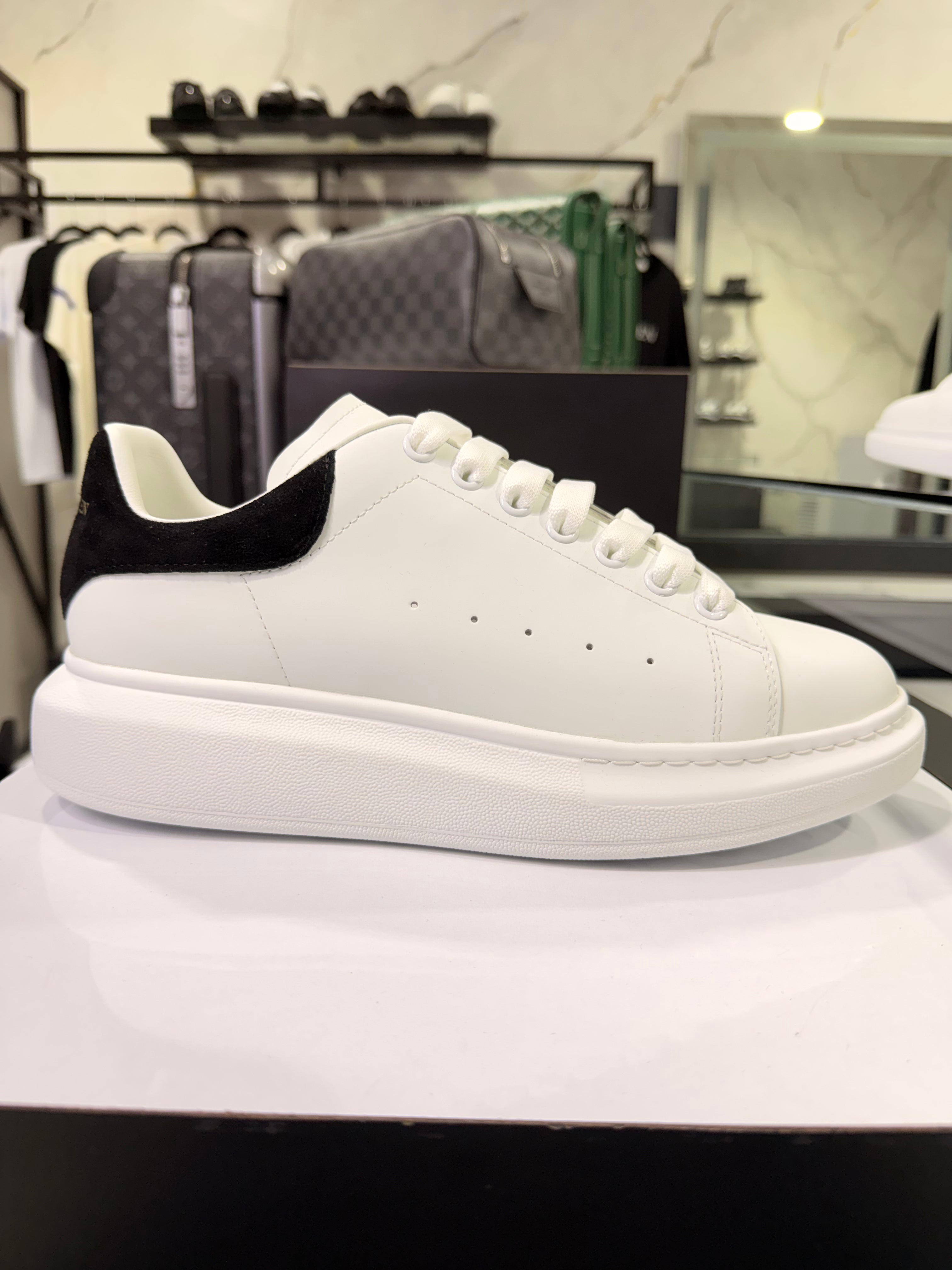Alexander Mcqueen