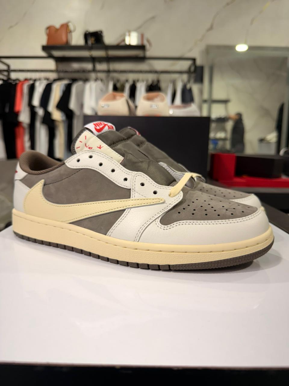 Jordan 1 x Travis Scott Reverse Mocha