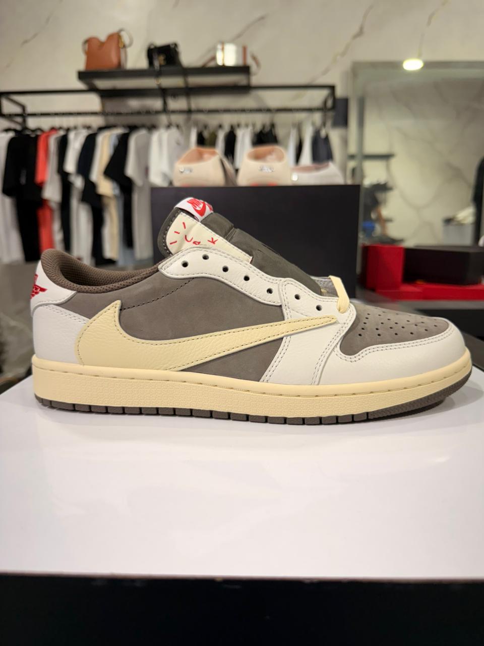 Jordan 1 x Travis Scott Reverse Mocha