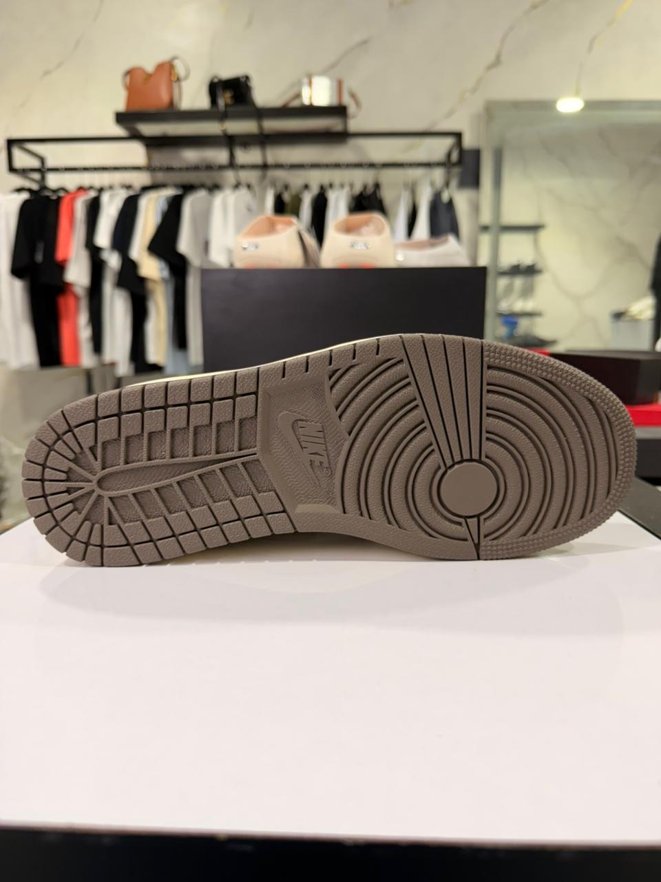 Jordan 1 x Travis Scott Reverse Mocha